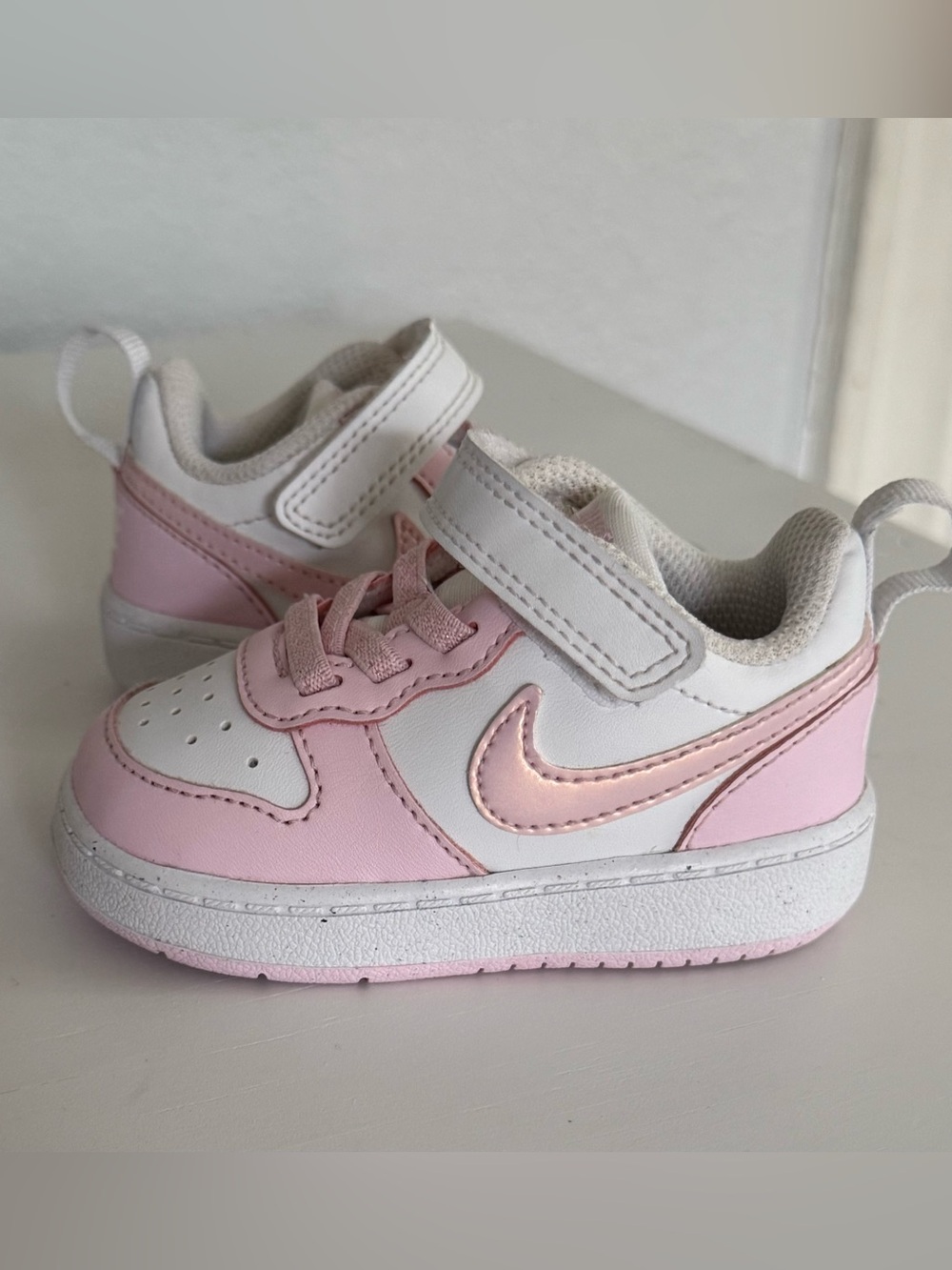 Nike Kids Pink and White Hook-and-Loop Low-Top Sneakers